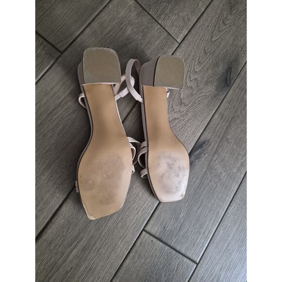 Women's Sandals Size 10 perfect condition worn twice - Picture 3 of 3